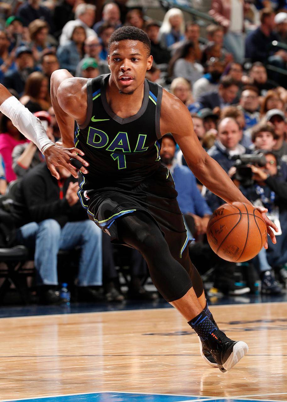 今夜孟菲斯灰熊备战全明星赛，官宣签约细节曝光，震撼外界，轮换策略成焦点(重生成为明星主角叫苏哲)