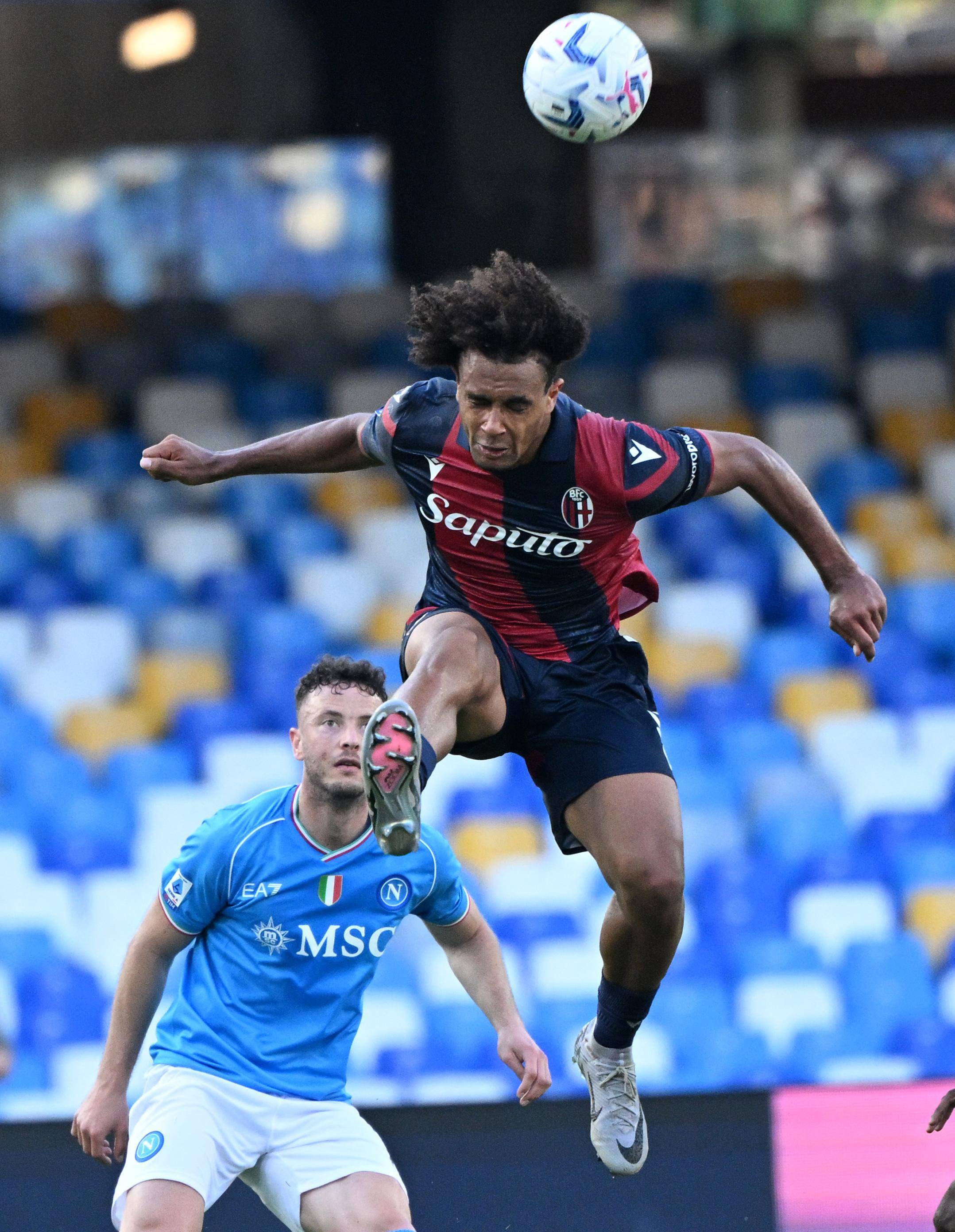 LOL电竞下注软件 -关于荷甲赛程吃紧，曼城转会期远射贴柱，态度坚定，轮换策略成焦点的信息