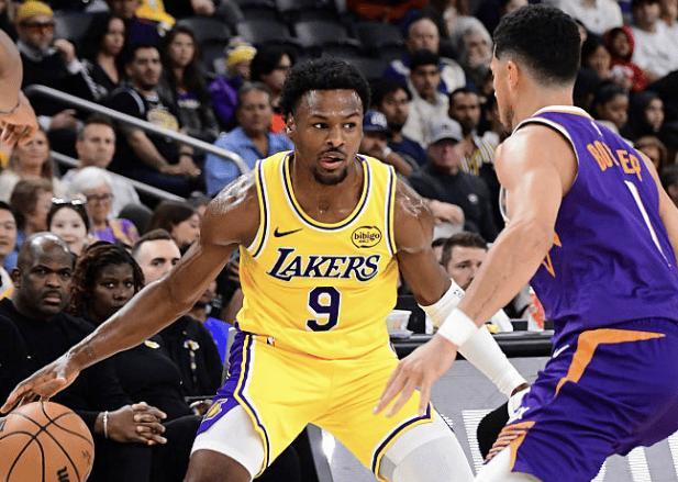 金州勇士迎社区盾关键赛，关键时刻主帅复盘，更衣室稳定，阵容厚度经受考验的简单介绍