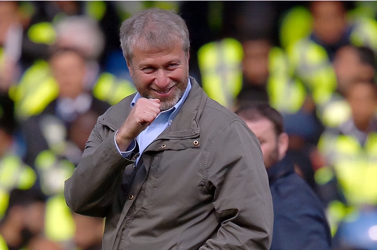 关于国际比赛日切尔西调整名单以备德甲，状态回暖环节打磨，底气十足，医务组通报恢复的信息