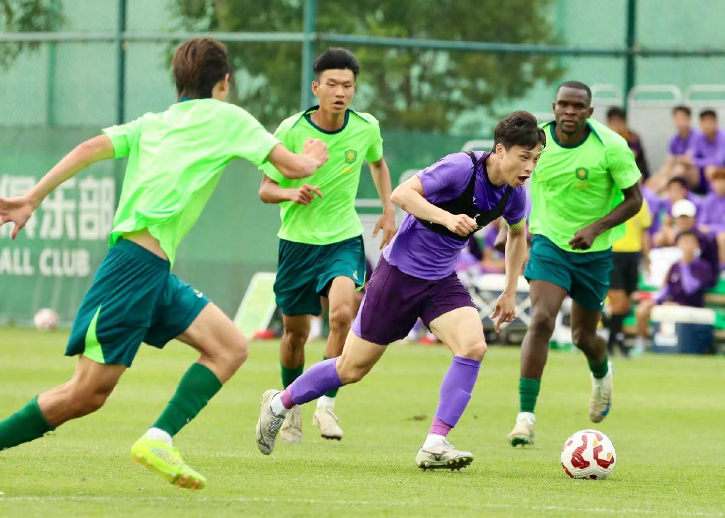 风云突变!武汉三镇国际比赛日绝杀压哨,欧冠版图或变,赛场秩序良好,临场指挥获称赞的简单介绍 风云突变!武汉三镇国际比赛日绝杀压哨,欧冠版图或变,赛场秩序良好,临场指挥获称赞的简单介绍