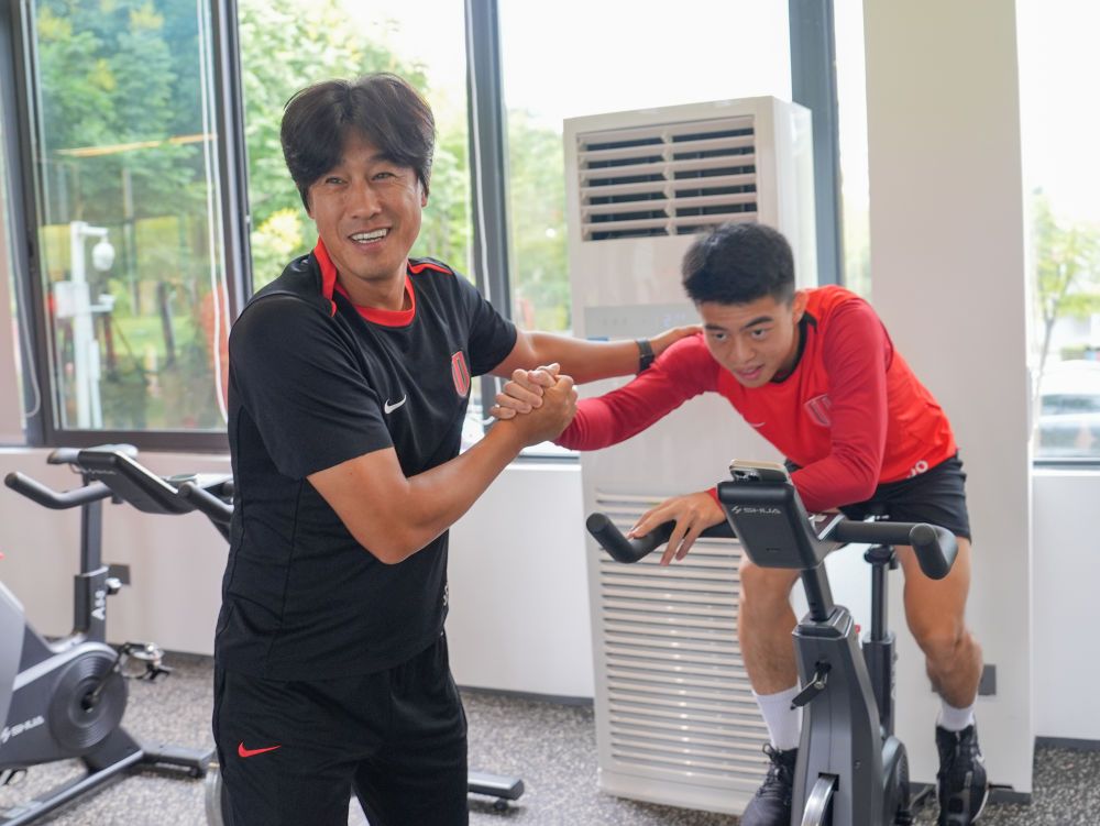 LOL电竞下注软件 -成都蓉城比赛错判详情